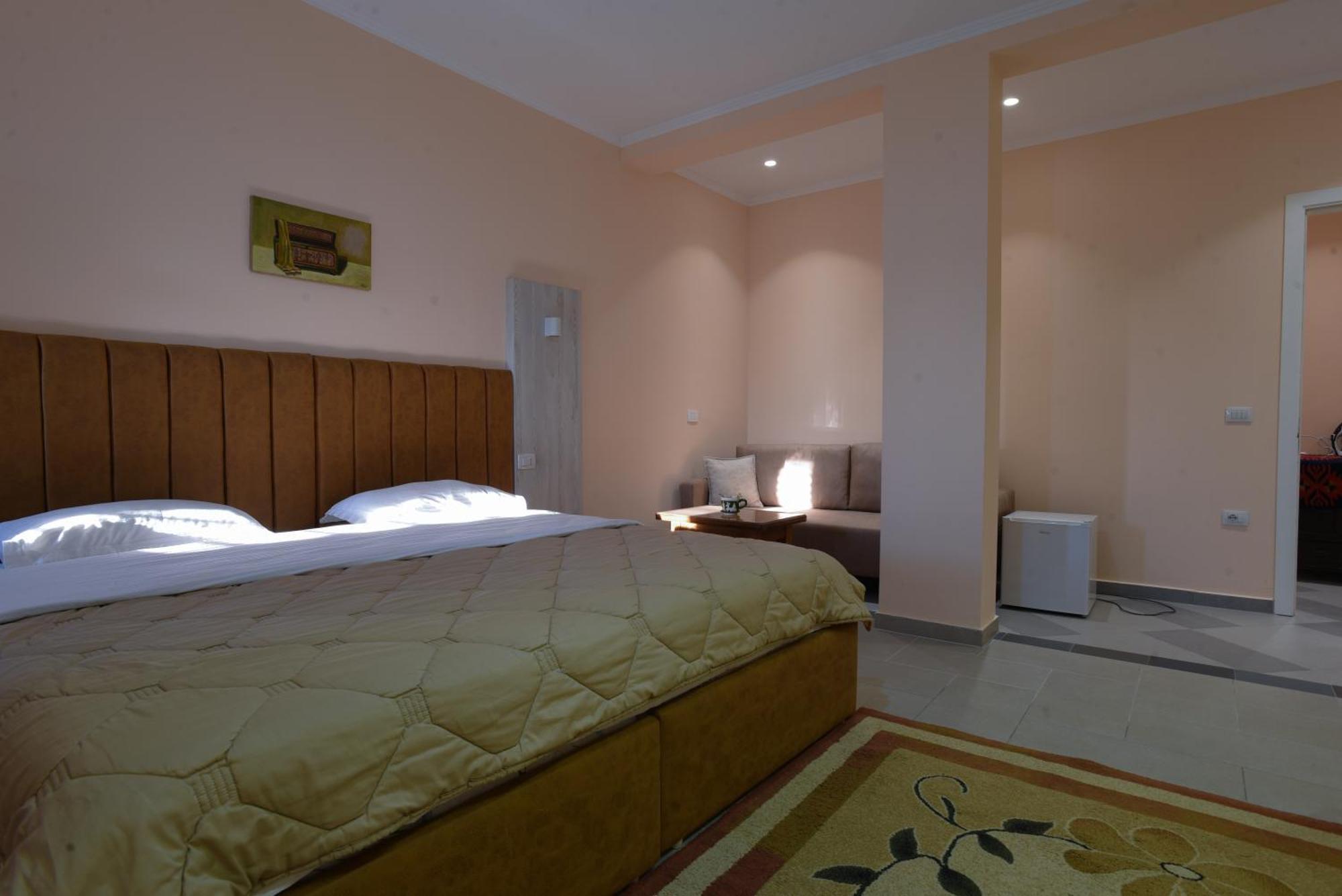 Hotel Restorant Halal Il Tramonto. Vorë Εξωτερικό φωτογραφία