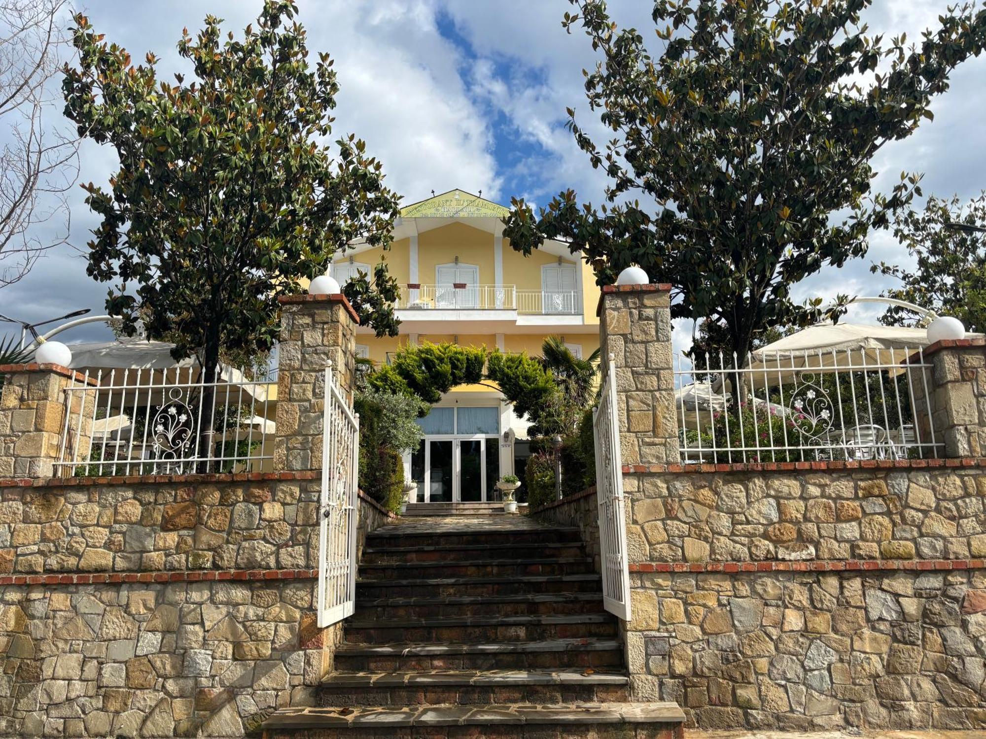 Hotel Restorant Halal Il Tramonto. Vorë Εξωτερικό φωτογραφία