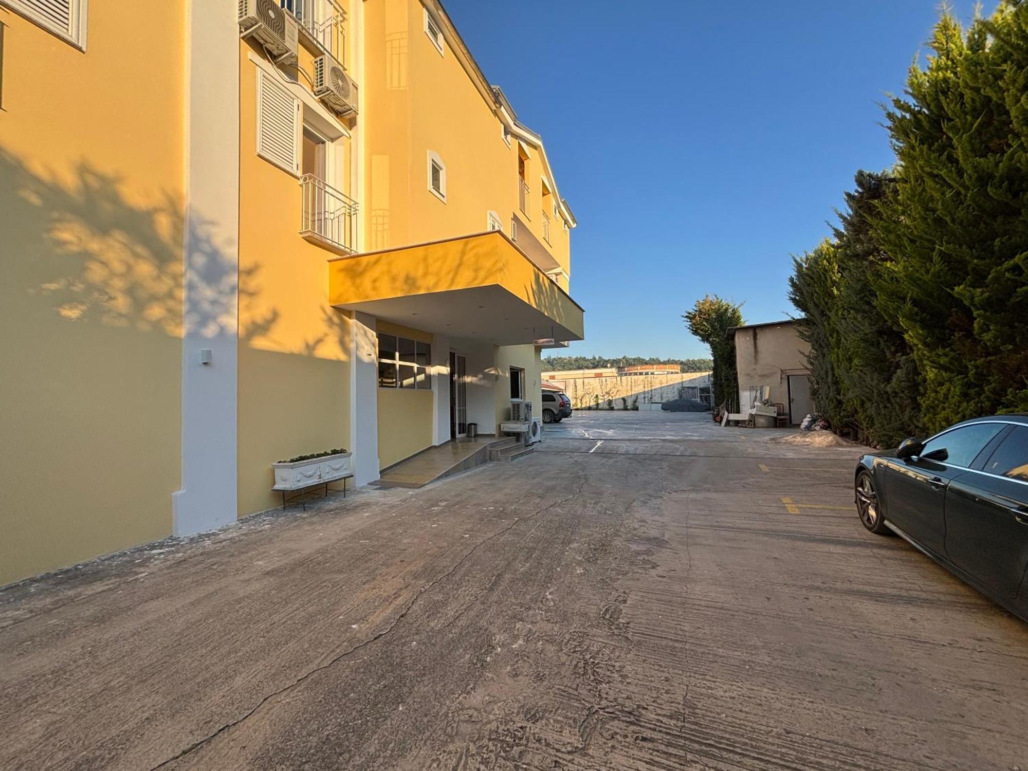 Hotel Restorant Halal Il Tramonto. Vorë Εξωτερικό φωτογραφία
