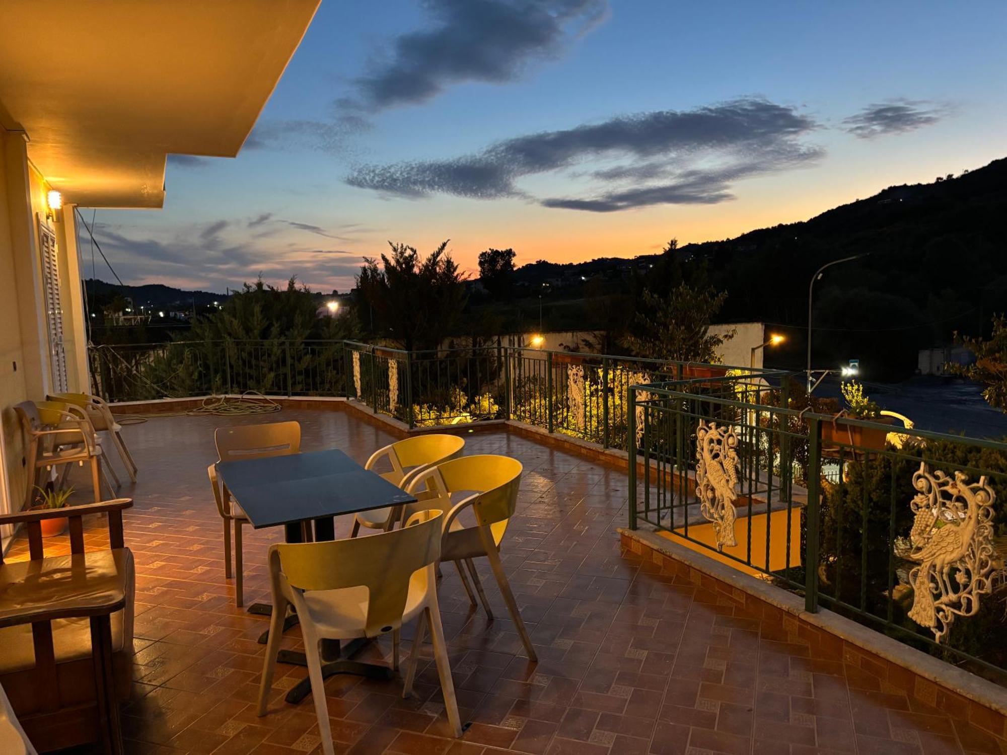 Hotel Restorant Halal Il Tramonto. Vorë Εξωτερικό φωτογραφία